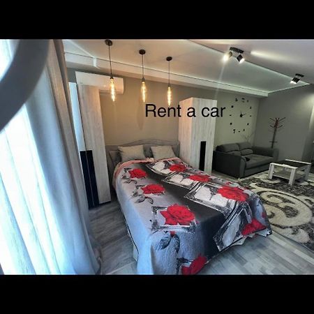 Apartament Edinet-Единец Esterno foto